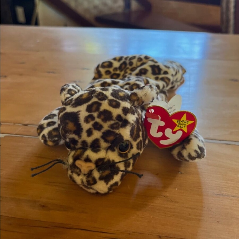 Very Rare Retired beanie baby "freckles"